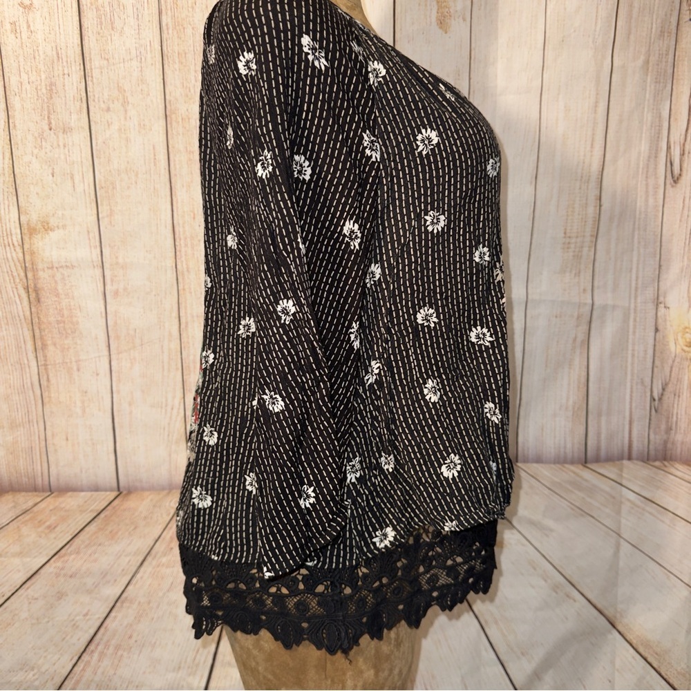 Style & Co. Black Floral Blouse with Tassel tire & crochet lace hem, sz M​​ - Picture 7 of 12